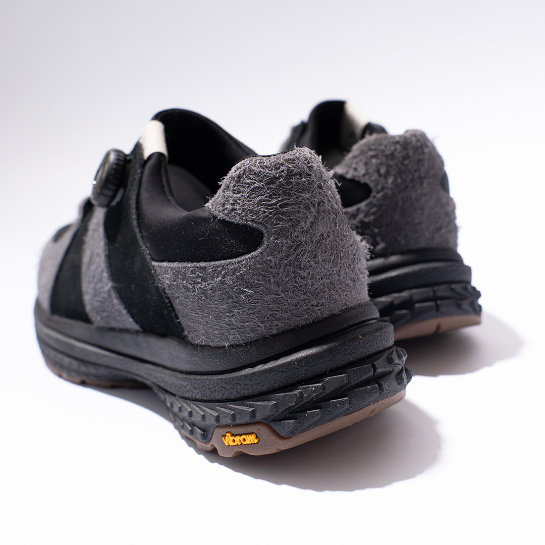 yuers LOOMER BLACK