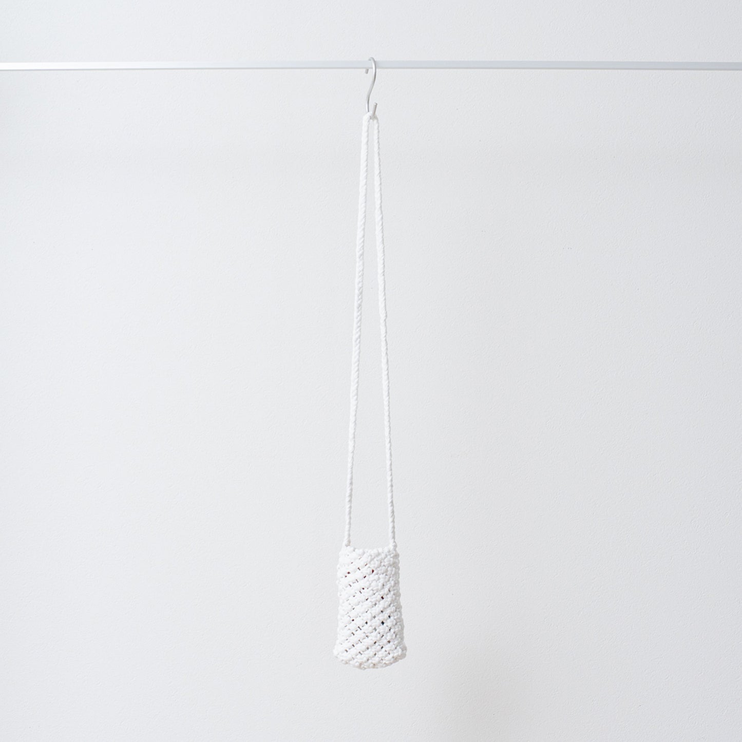project1000 macrame bottle case 1