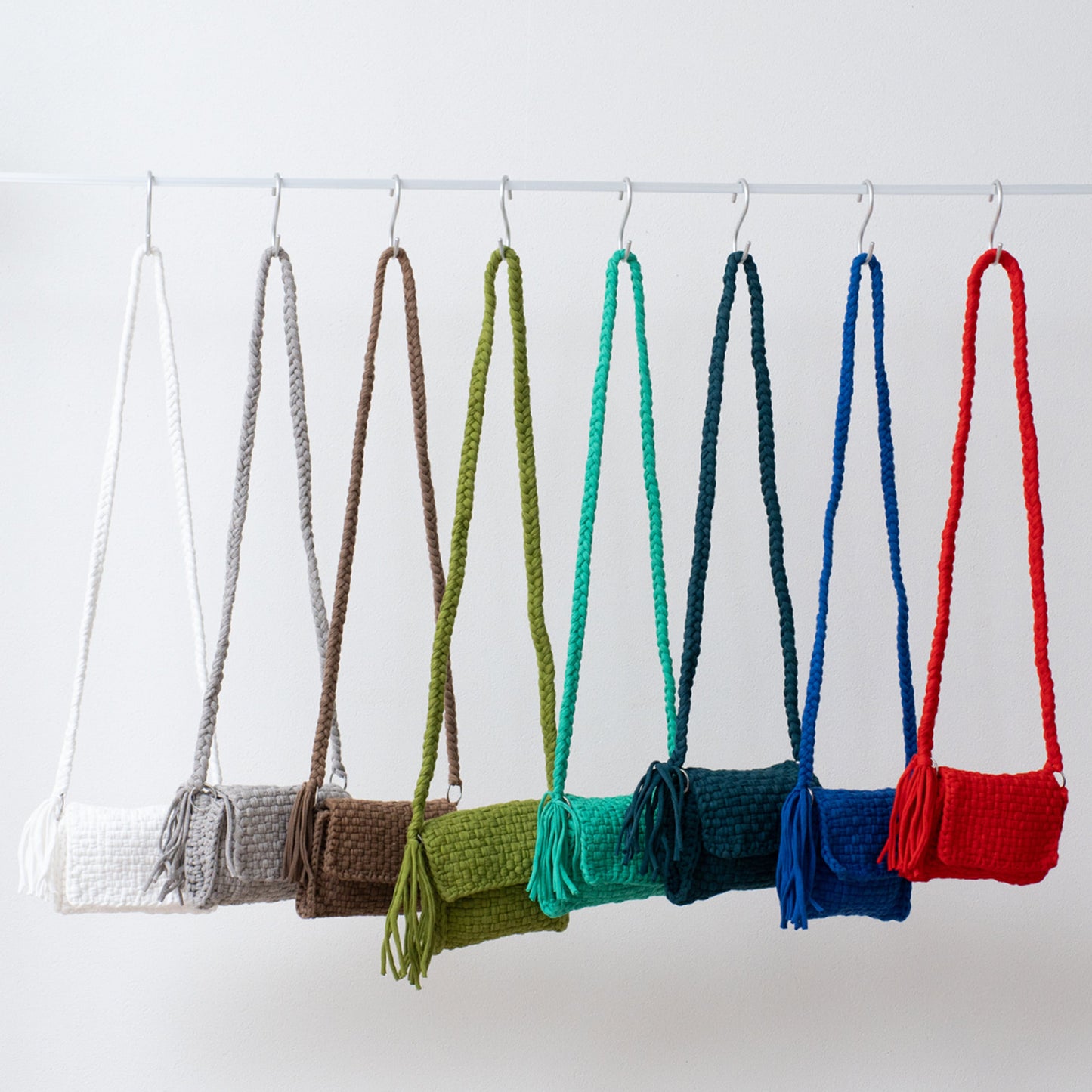 project1000 macrame phonecase 1