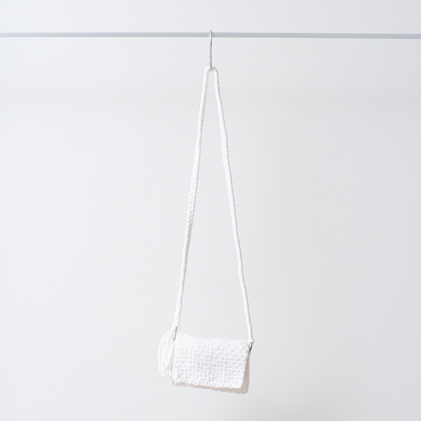 project1000 macrame phonecase 1