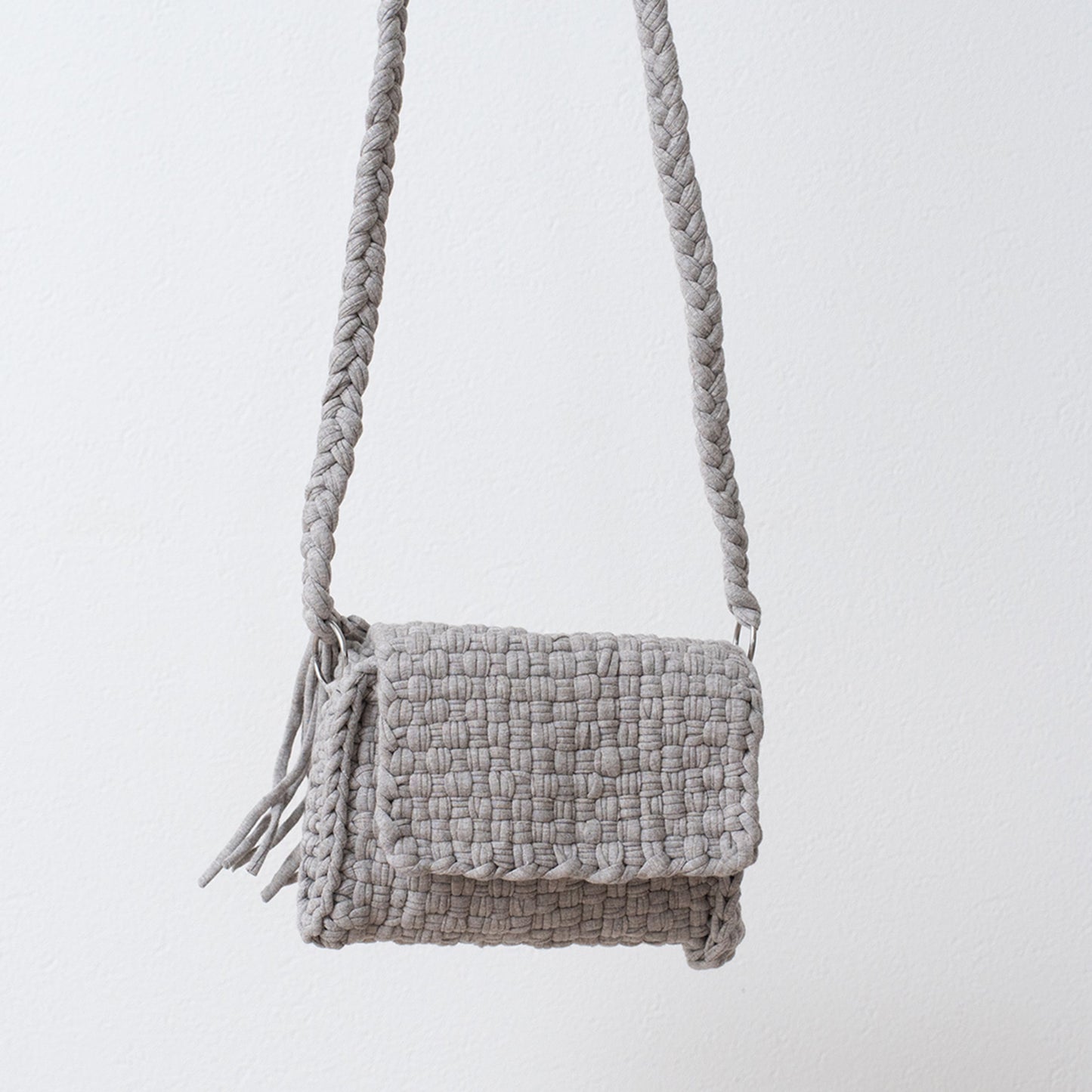 project1000 macrame phonecase 1