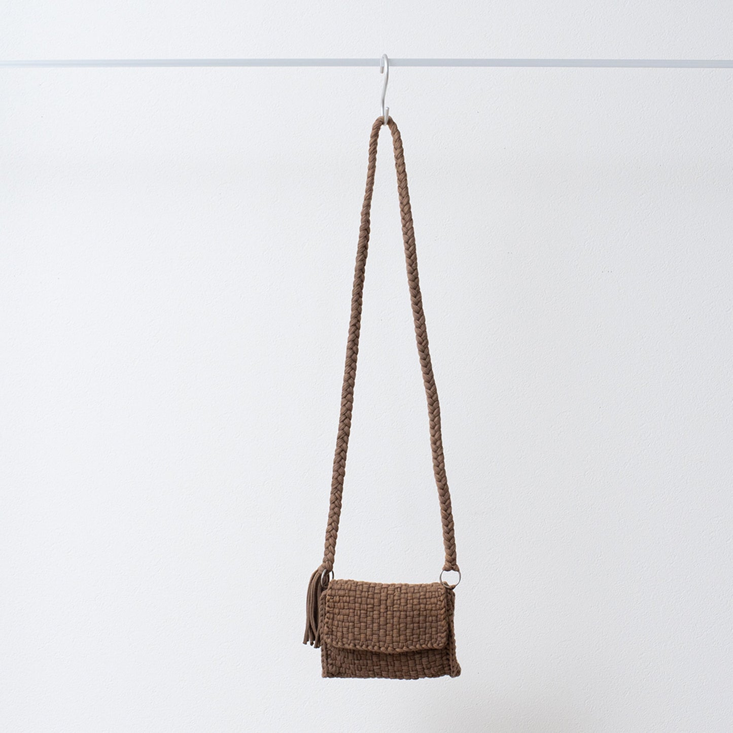 project1000 macrame phonecase 1