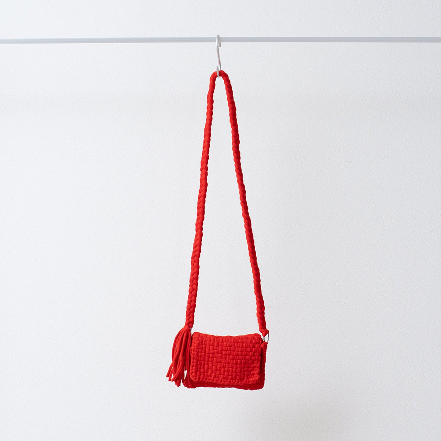 project1000 macrame phonecase 1