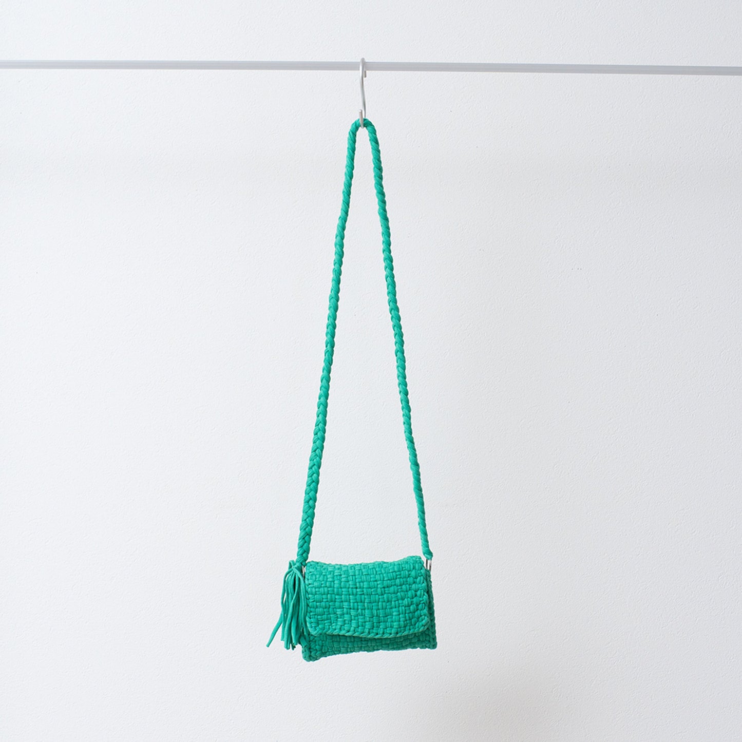 project1000 macrame phonecase 1