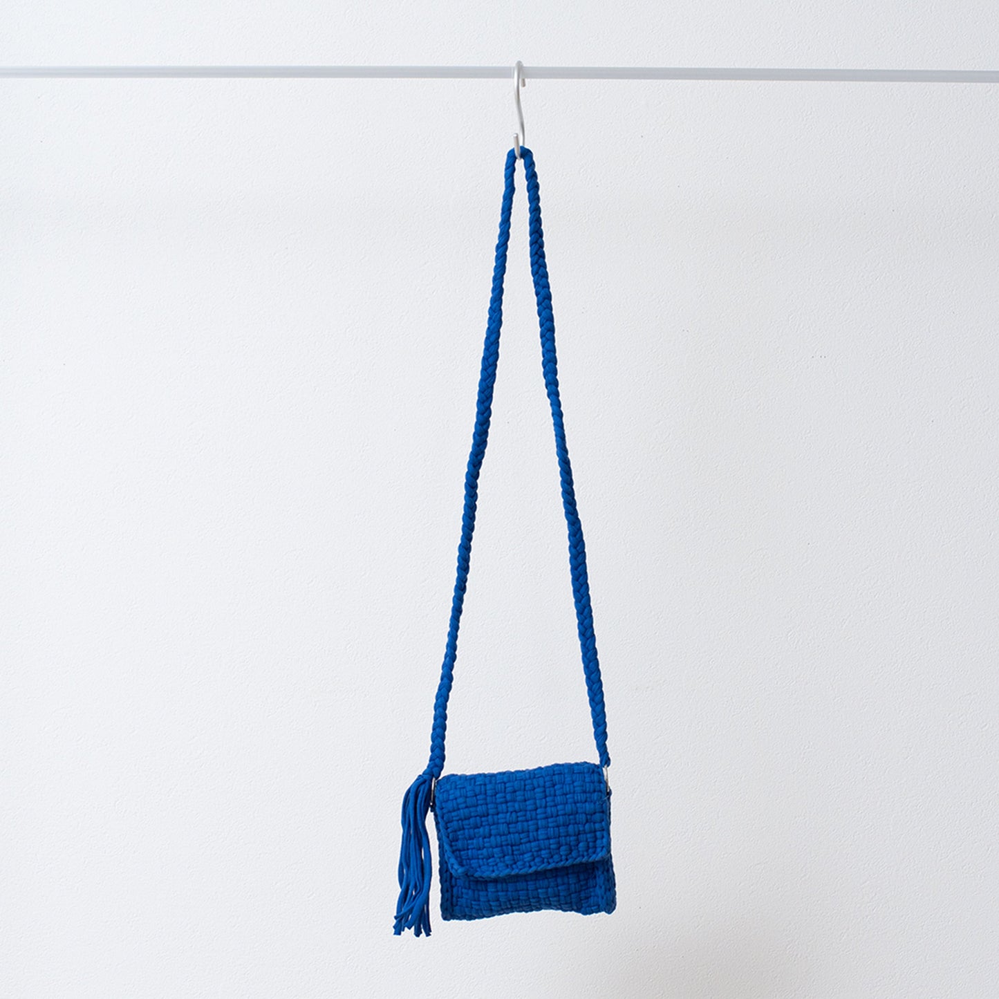project1000 macrame phonecase 1