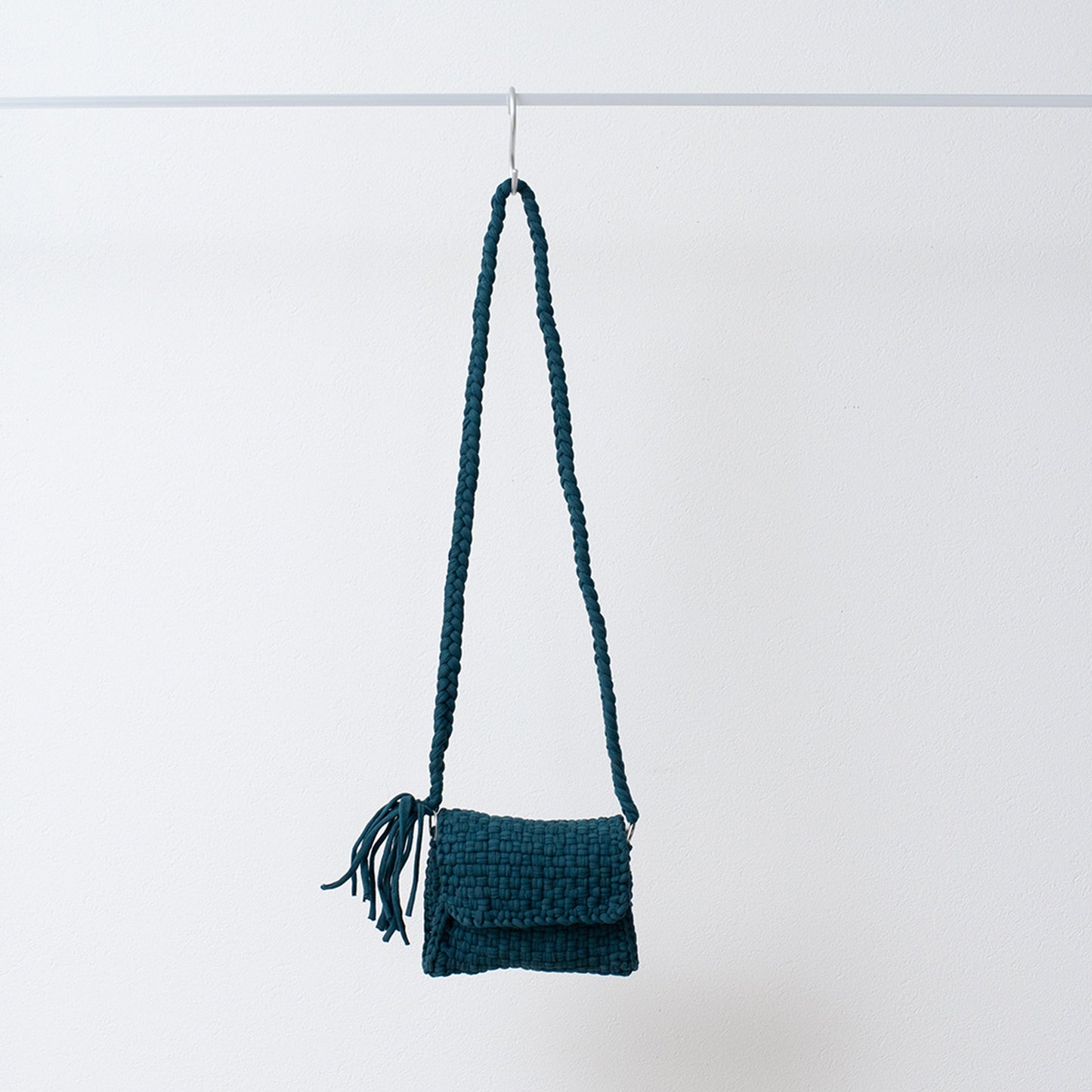 project1000 macrame phonecase 1
