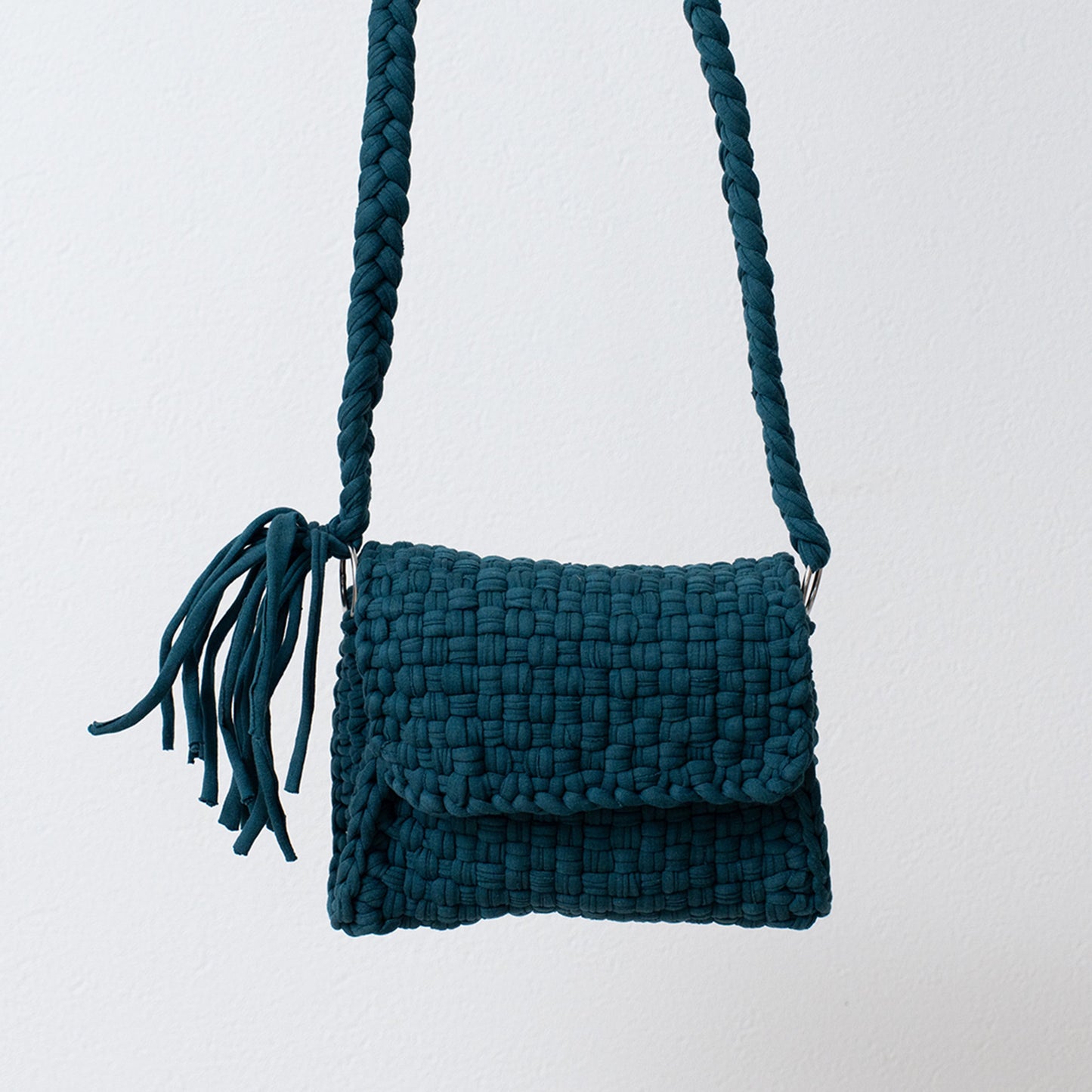 project1000 macrame phonecase 1