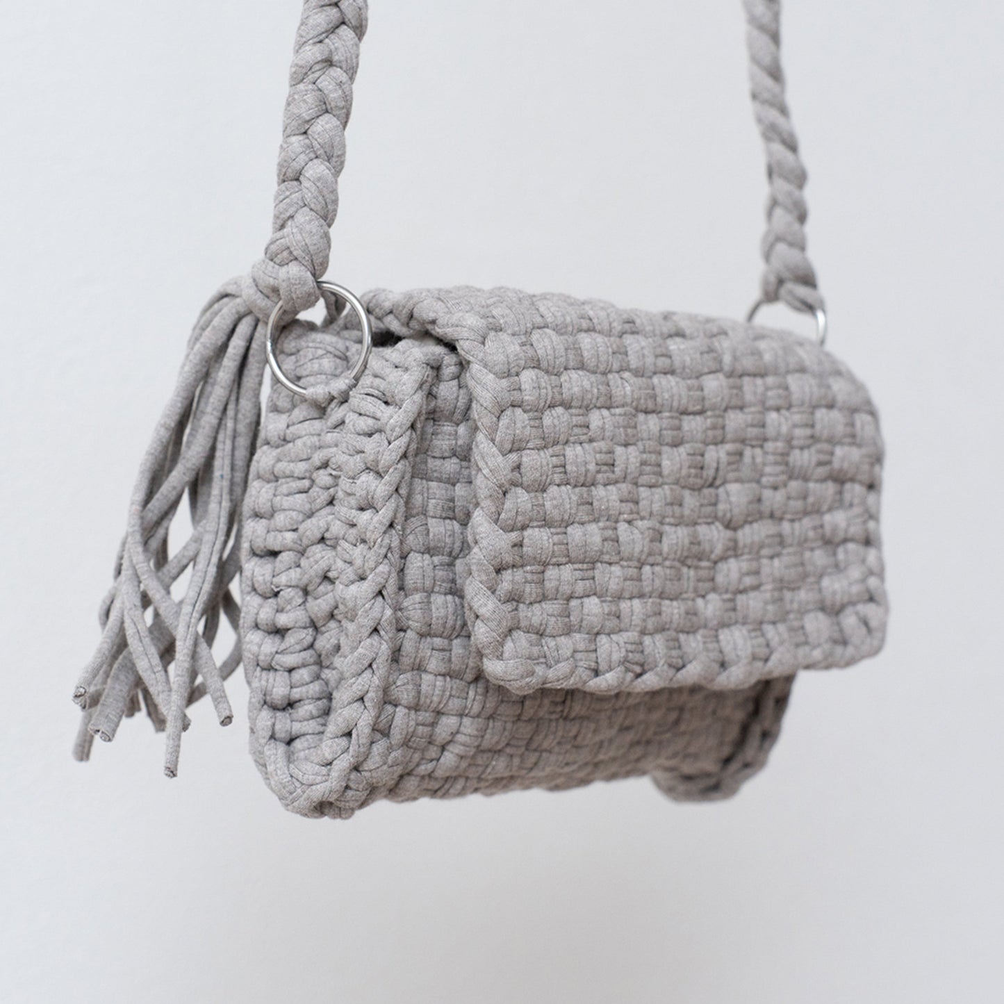 project1000 macrame phonecase 1