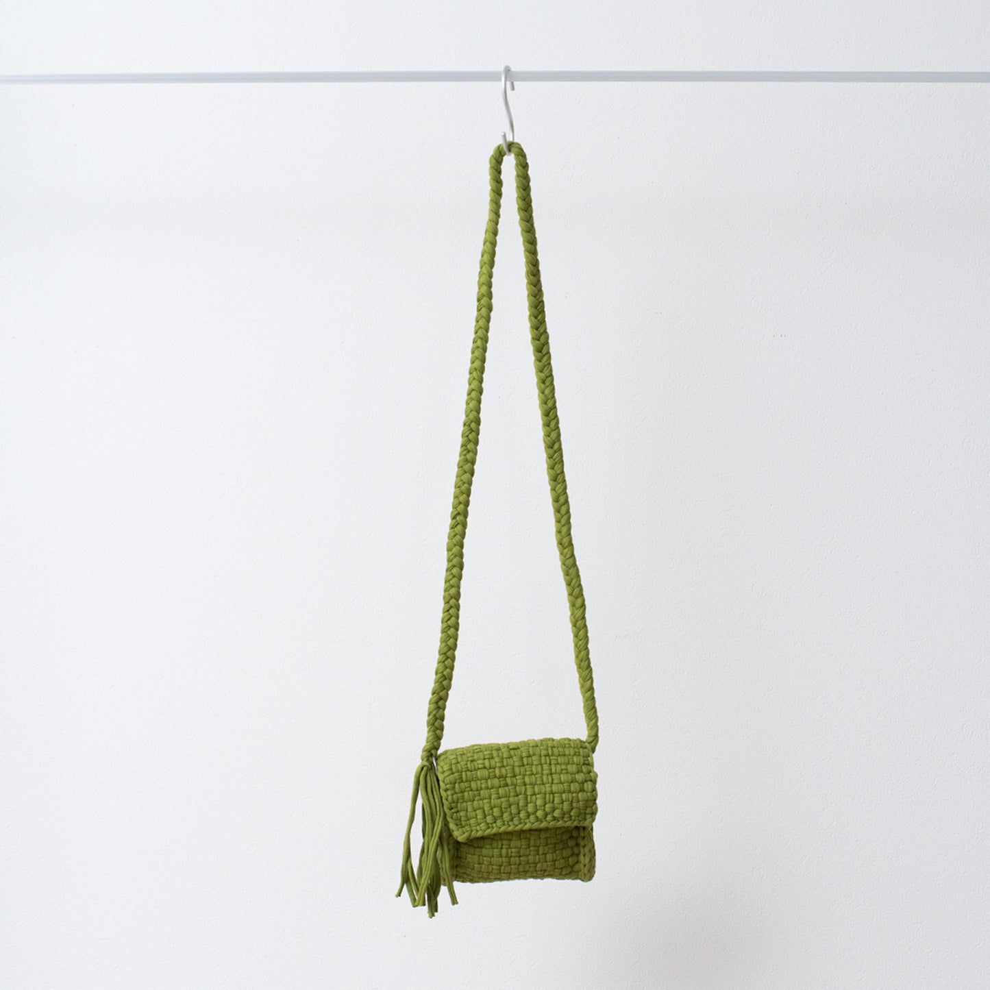 project1000 macrame phonecase 1