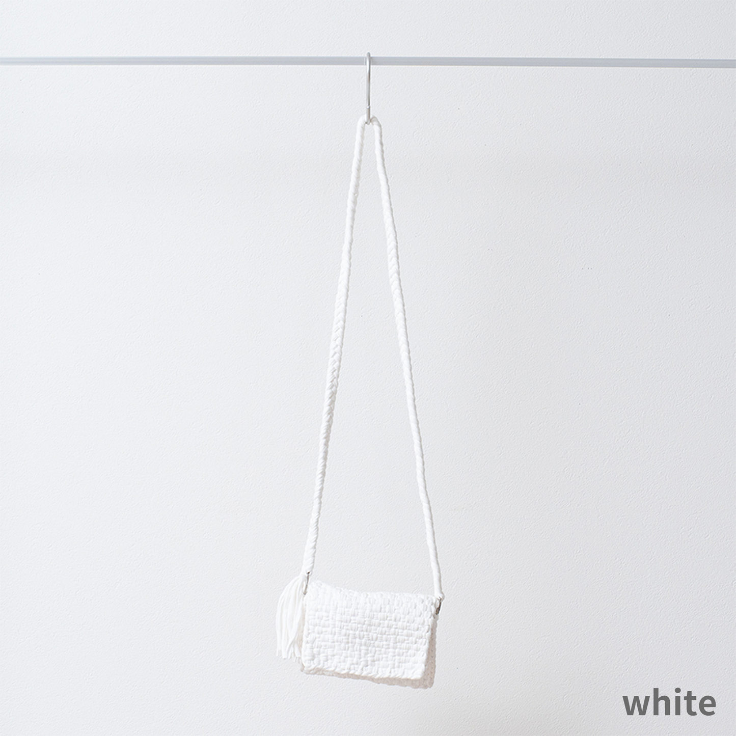 project1000 macrame phonecase 1