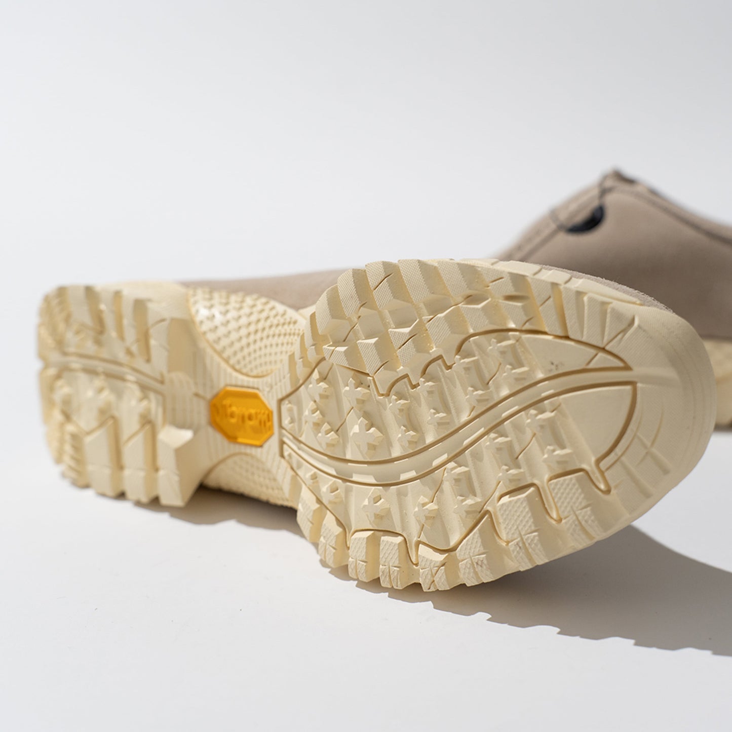 pg KNOCK2 KTX BEIGE