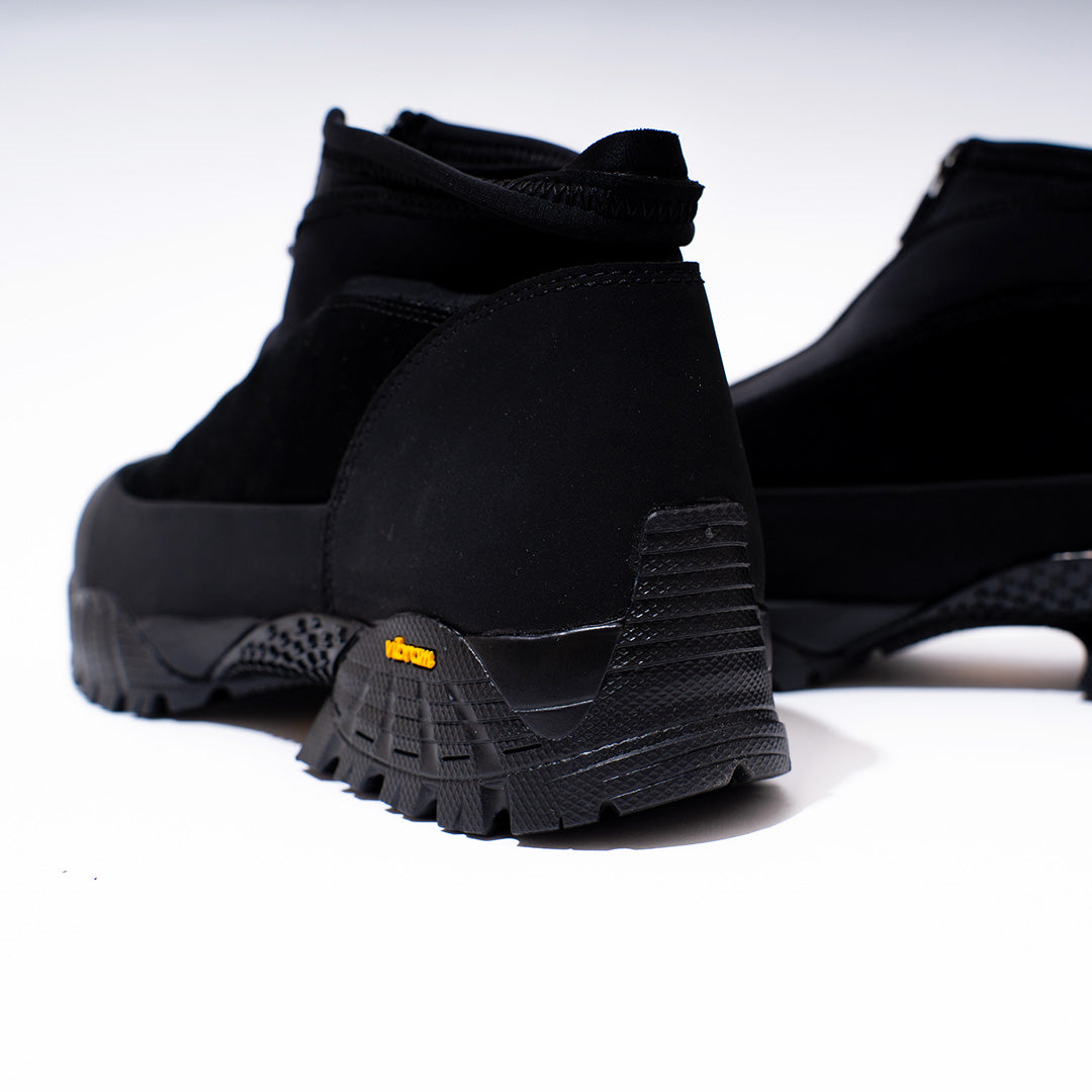 pg CAVE2 BLACK