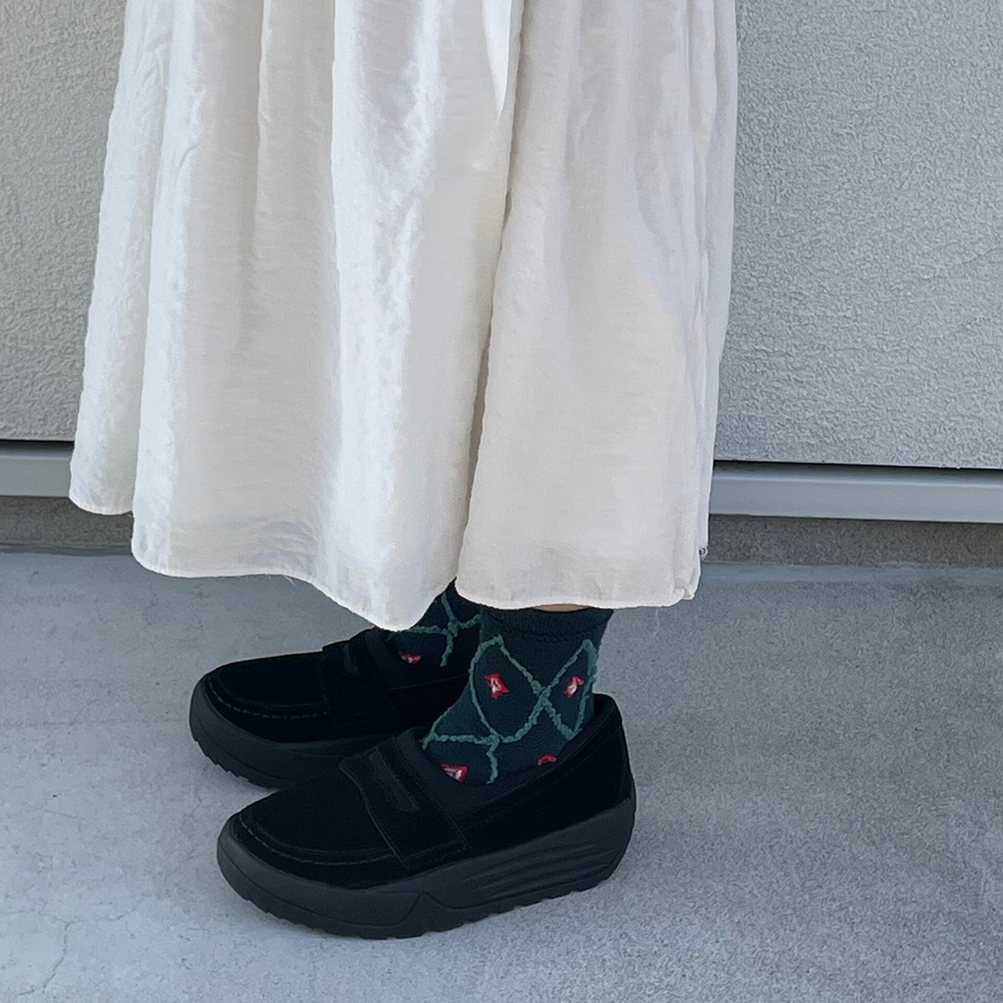 pg DISH BLACK