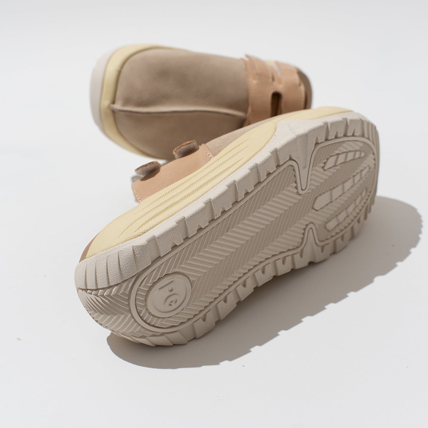 pg AROUND BEIGE