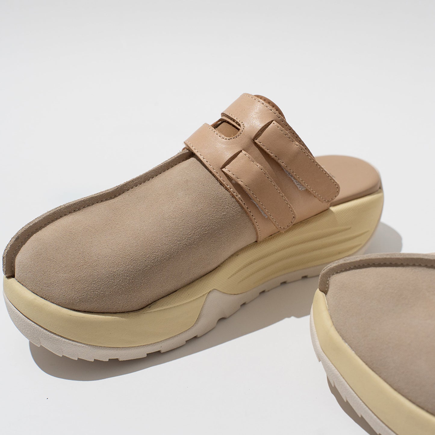 pg AROUND BEIGE