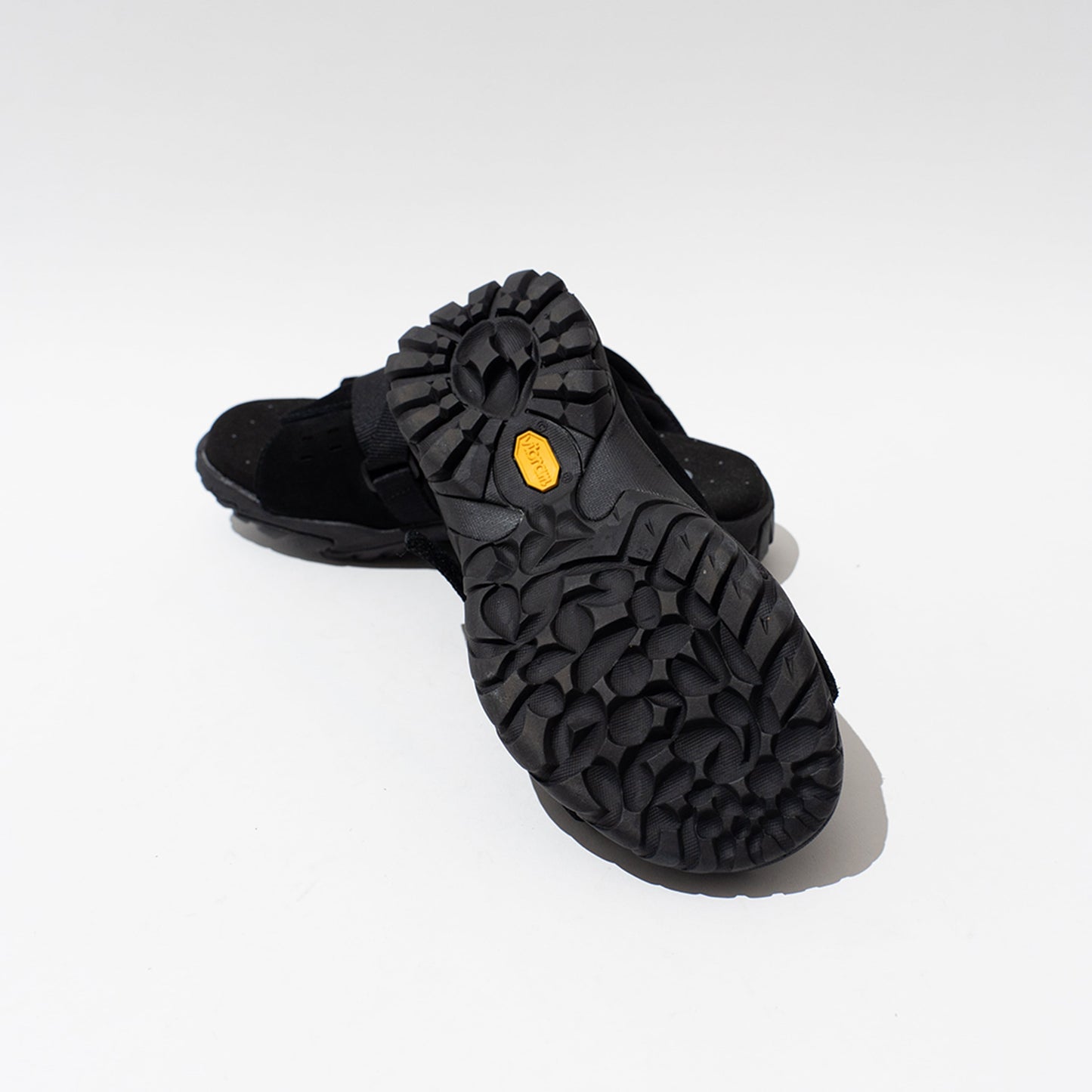 pg DELTA BLACK
