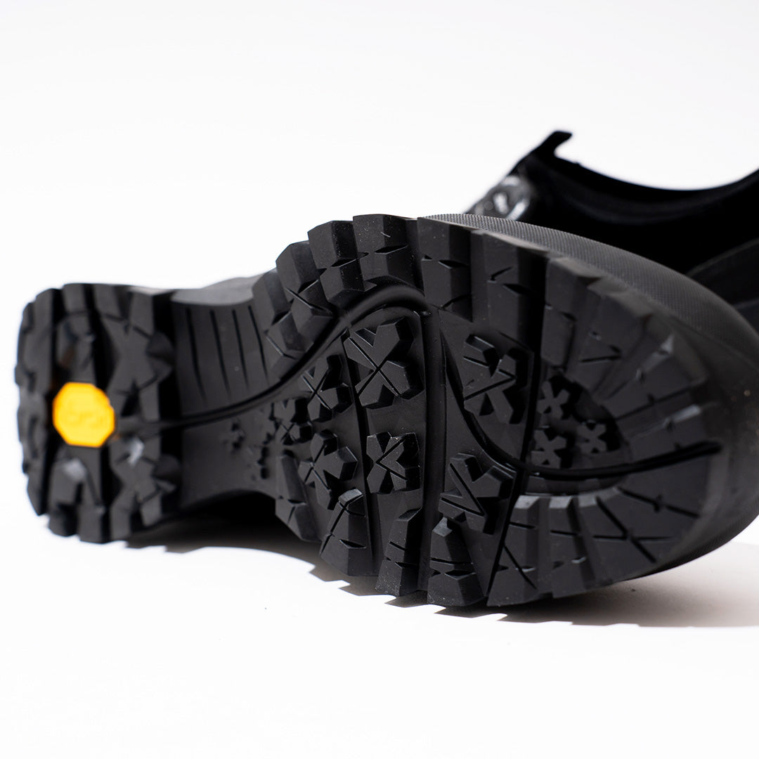 pg OLIVER BLACK 2025