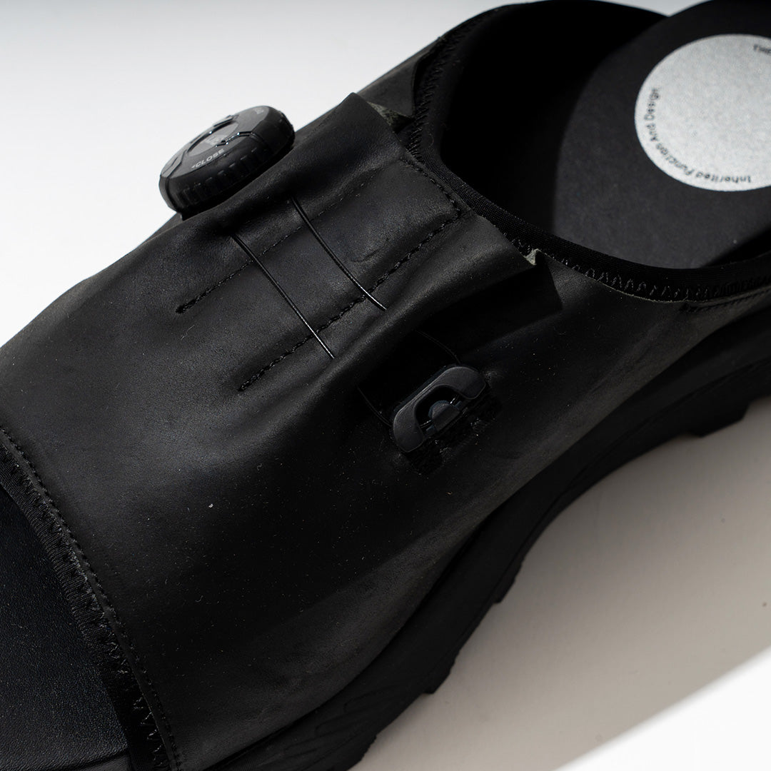 pg  MOMENT BLACK