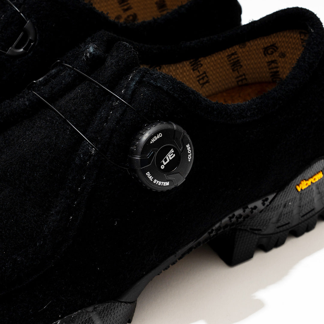 pg KNOCK2 SHAGGY SUEDE BLACK