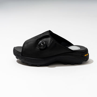 pg  MOMENT BLACK