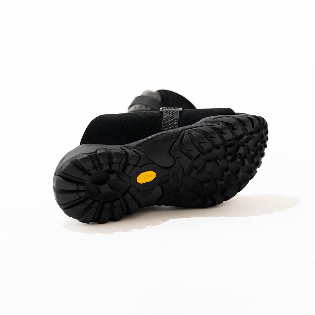 pg DELTA BLACK – YUEN