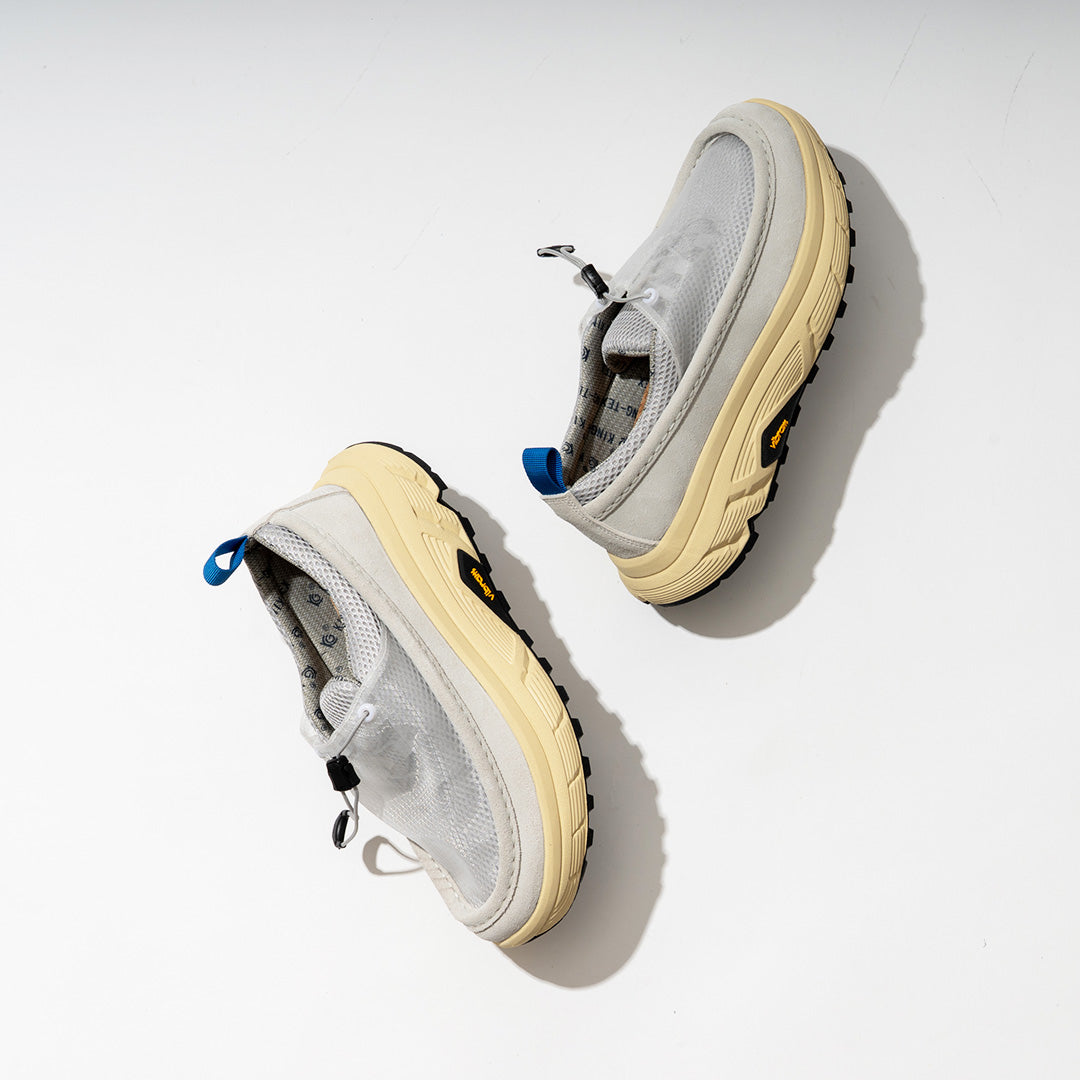 pg  LOSTRIVER GRAY