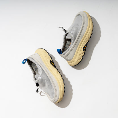 pg  LOSTRIVER GRAY