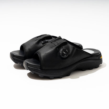 pg  MOMENT BLACK