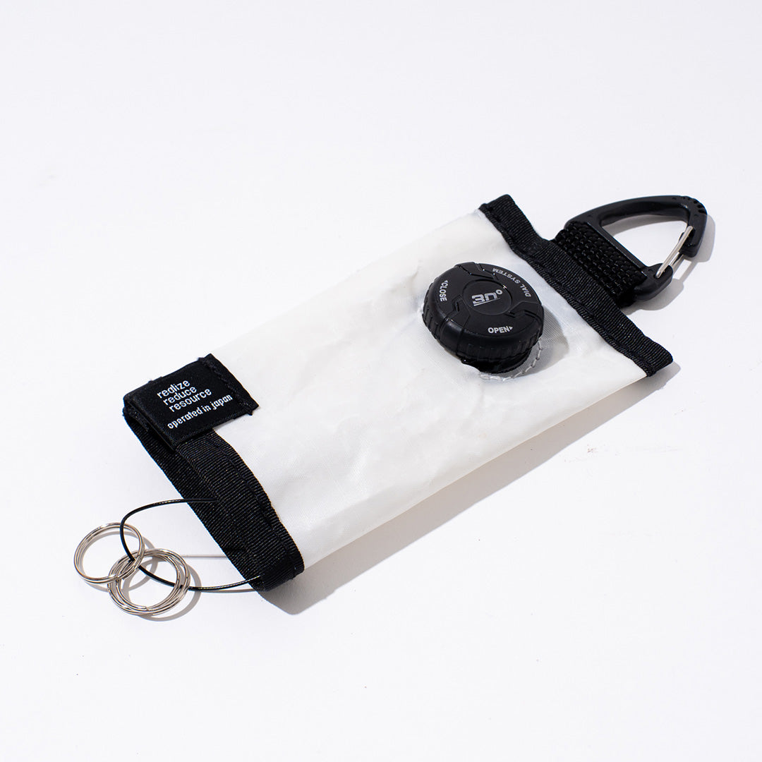 rerer yachts - Dial (key case)