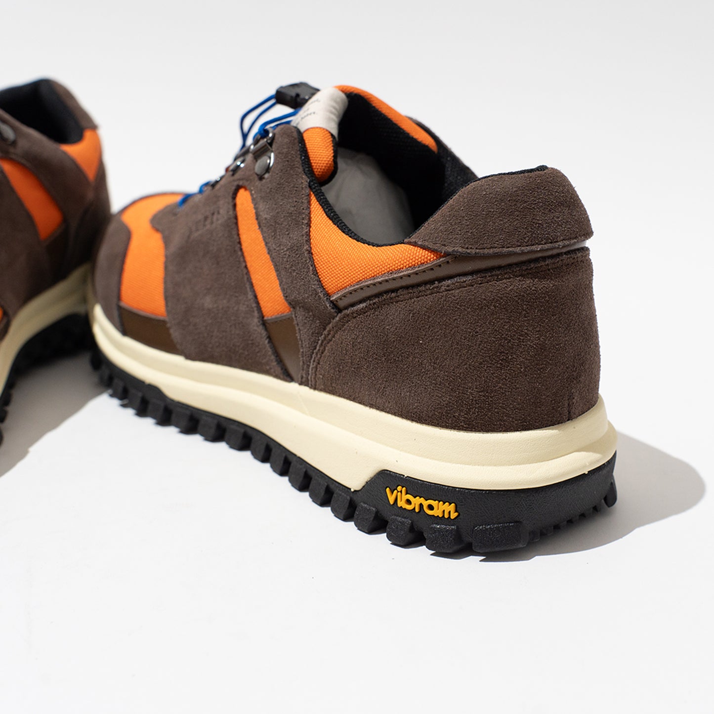 yuers  WALKABOUT  ORANGE / BROWN