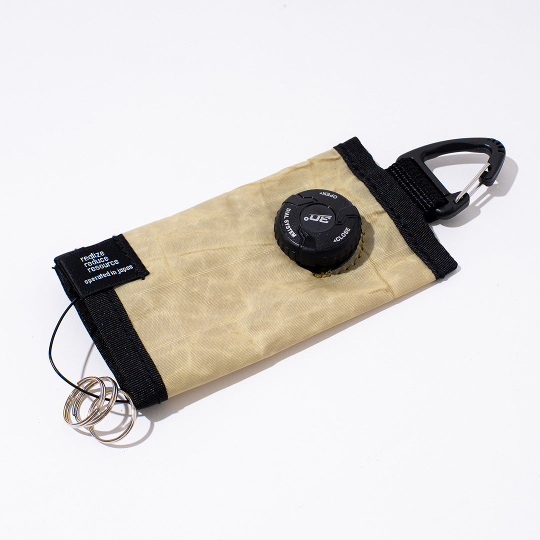 rerer yachts - Dial (key case)