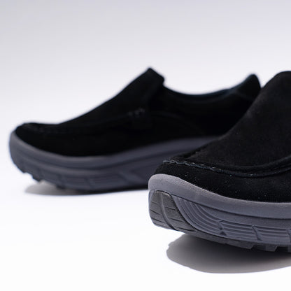 yuers  SOON  BLACK